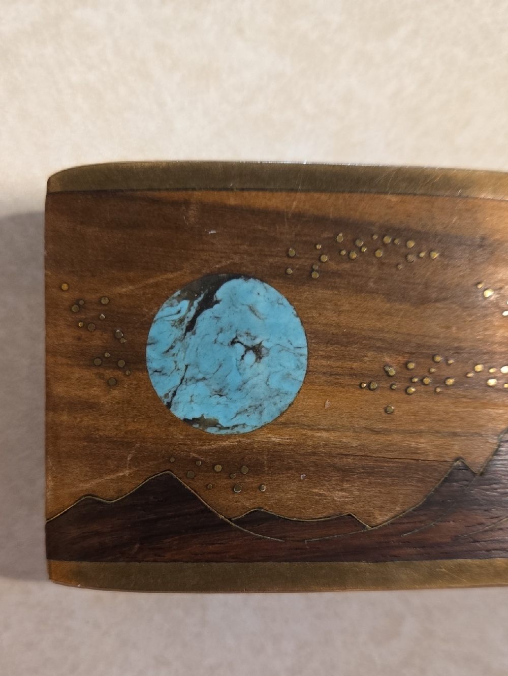 Vintage Artisan Signed Belt Buckle with Carved Wood Turquoise Stone In Brass - Picture 2 of 6